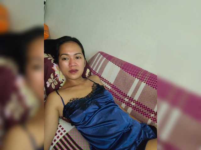 Kiana11 live cam on BongaCams