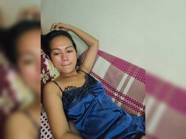 Kiana11 live cam on BongaCams