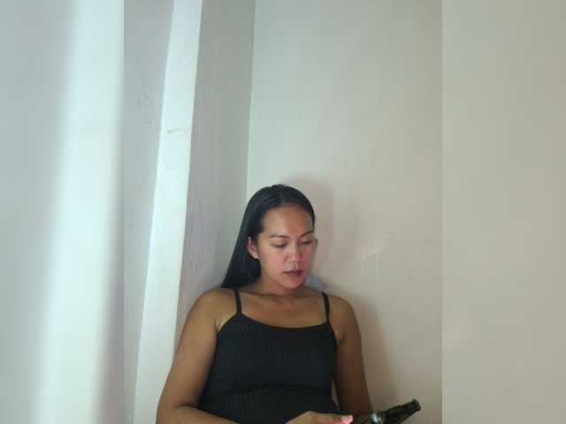 Kiana11 live cam on BongaCams