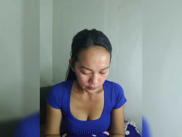 Kiana11 live cam on BongaCams