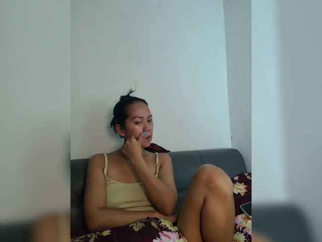 Kiana11 live cam on BongaCams