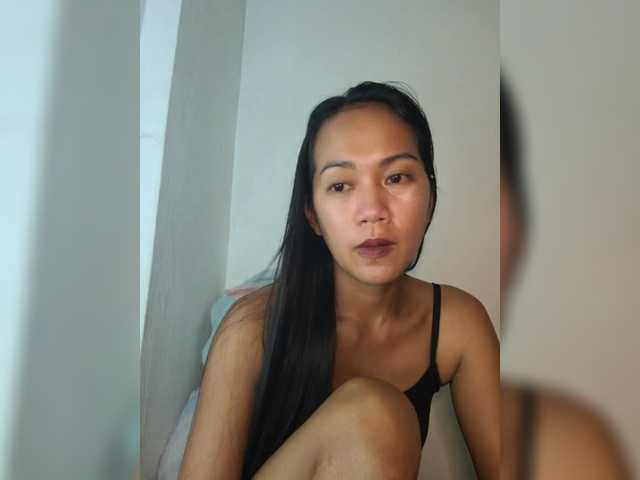 Kiana11 live cam on BongaCams
