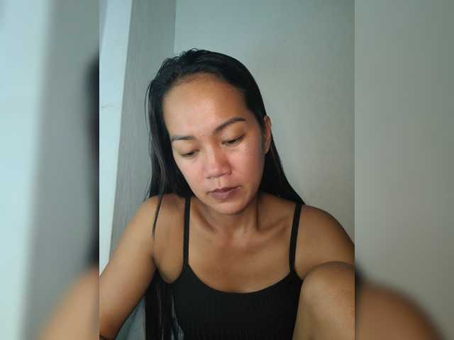 Kiana11 live cam on BongaCams