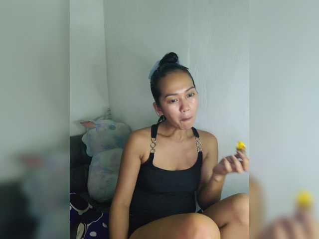 Kiana11 live cam on BongaCams