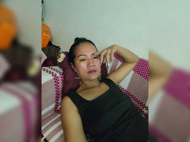 Kiana11 live cam on BongaCams