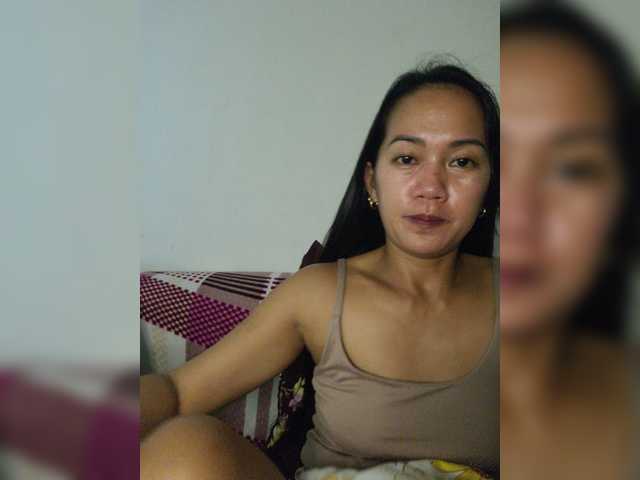 Kiana11 live cam on BongaCams