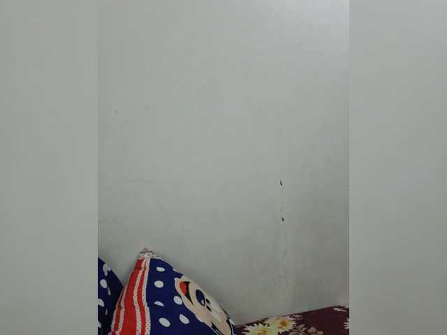 Kiana11 live cam on BongaCams