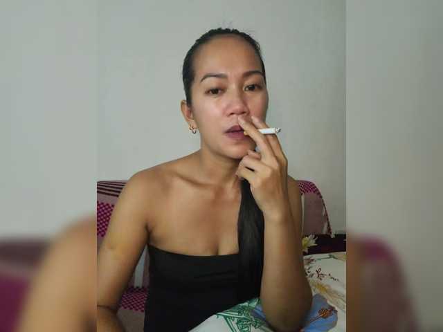 Kiana11 live cam on BongaCams