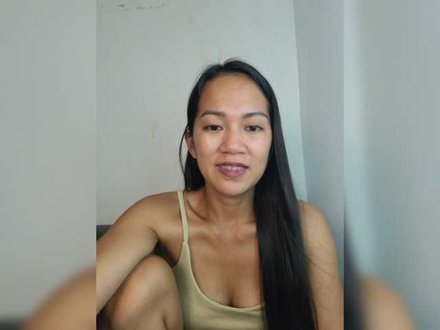 Kiana11 live cam on BongaCams