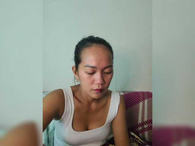 Kiana11 live cam on BongaCams