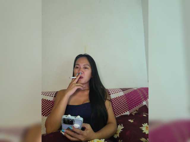 Kiana11 live cam on BongaCams