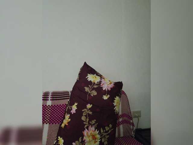 Kiana11 live cam on BongaCams