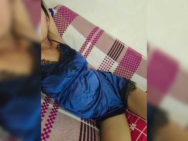 Kiana11 live cam on BongaCams
