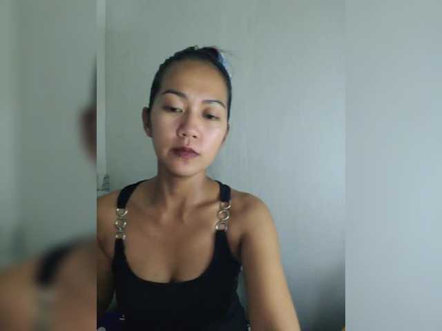 Kiana11 live cam on BongaCams