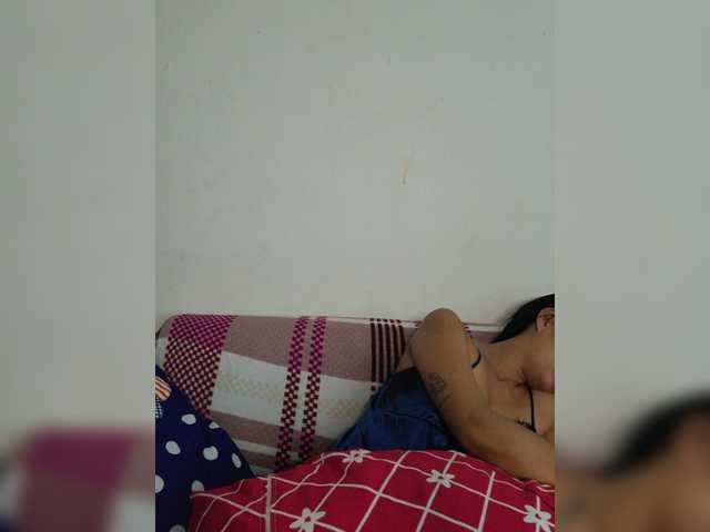 Kiana11 live cam on BongaCams