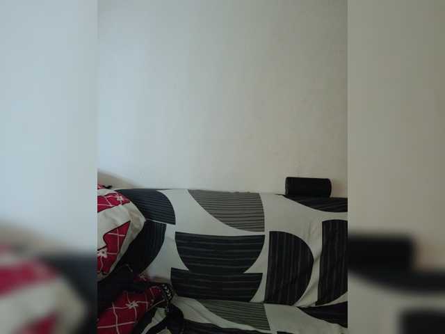 Kiana11 live cam on BongaCams