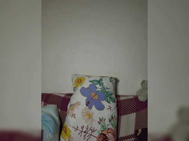 Kiana11 live cam on BongaCams