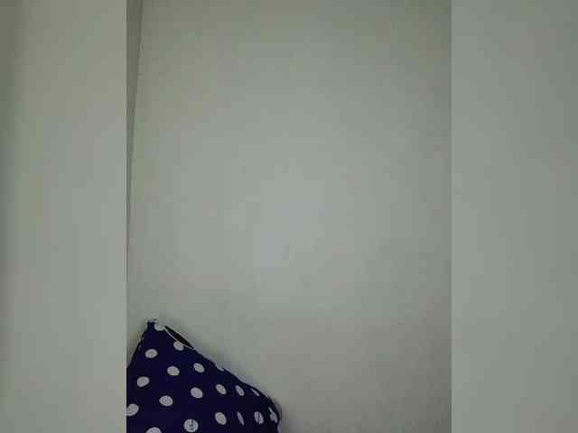 SweetKiana11 webcam