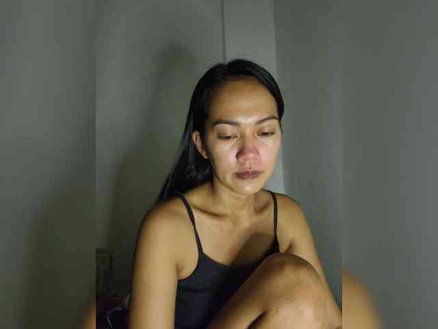 SweetKiana11 webcam