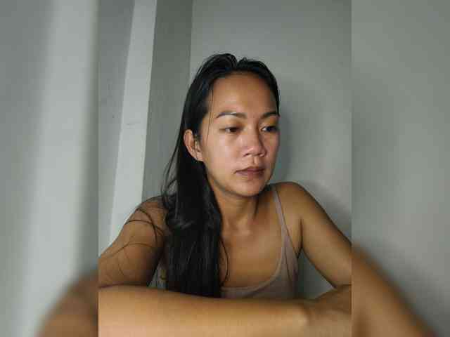 SmallThinWoman webcam
