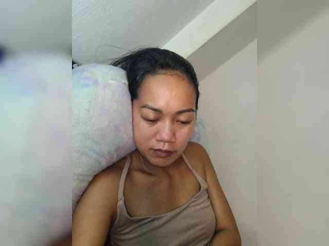 SmallThinWoman webcam