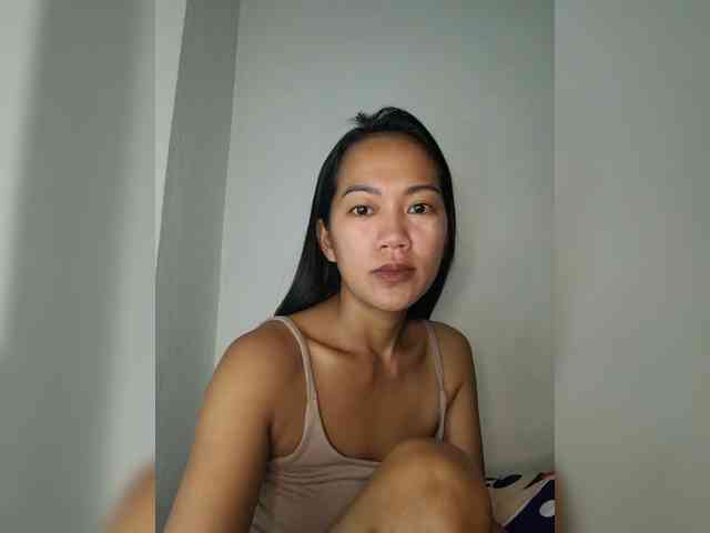 SmallThinWoman webcam