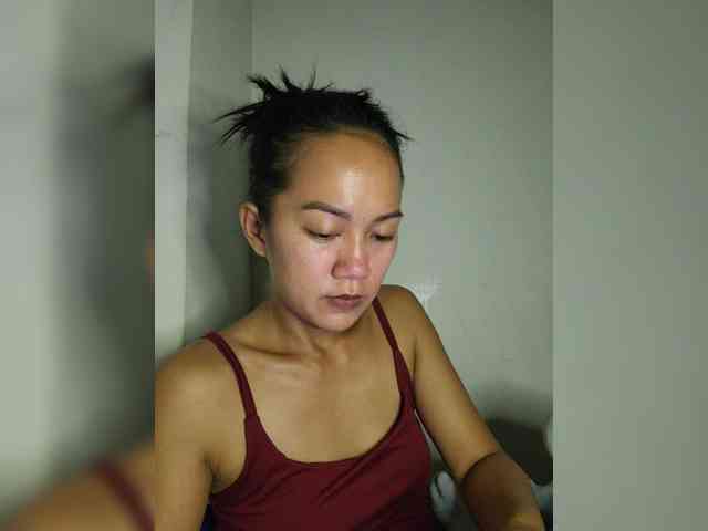 SweetKiana11 webcam