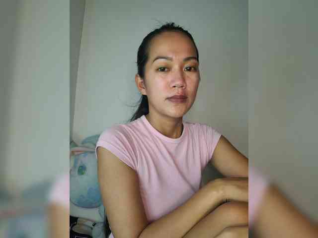 SmallThinWoman webcam