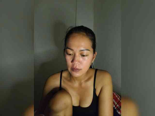 SweetKiana11 webcam