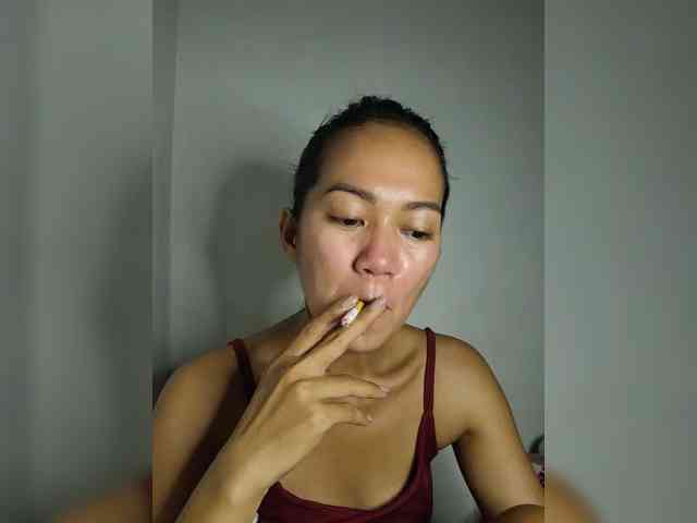 SweetKiana11 webcam