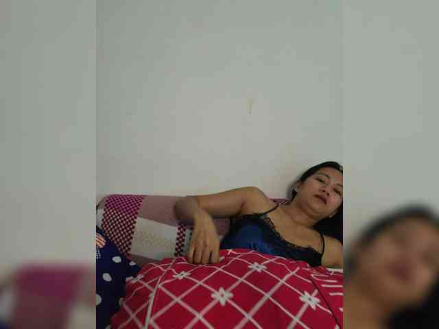 YoonaKiana webcam