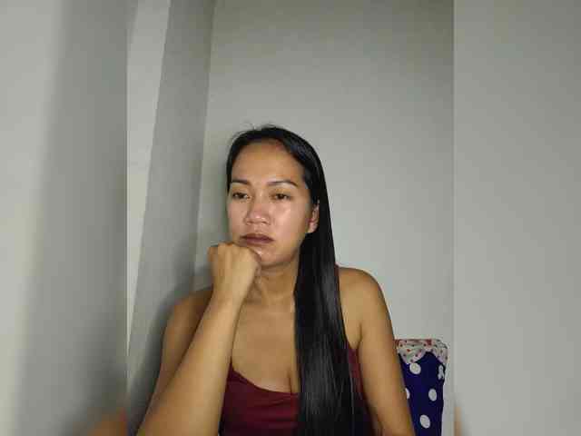 SweetKiana11 webcam