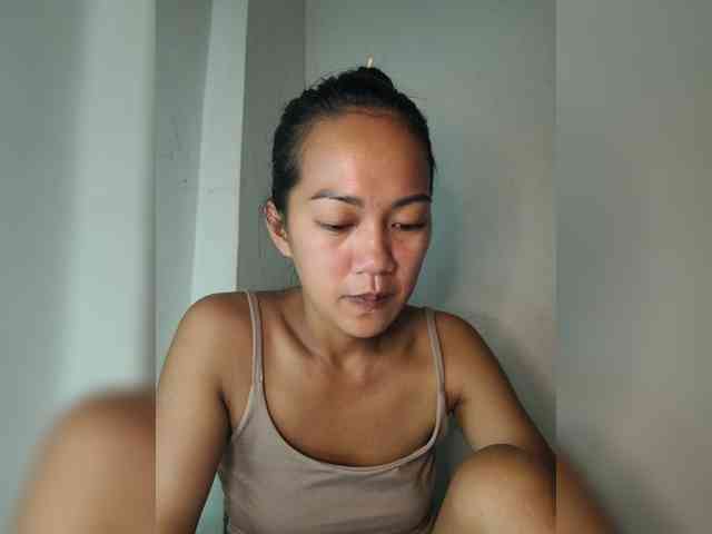 SmallThinWoman webcam