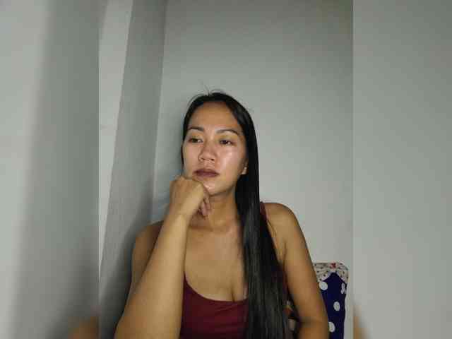 SweetKiana11 webcam