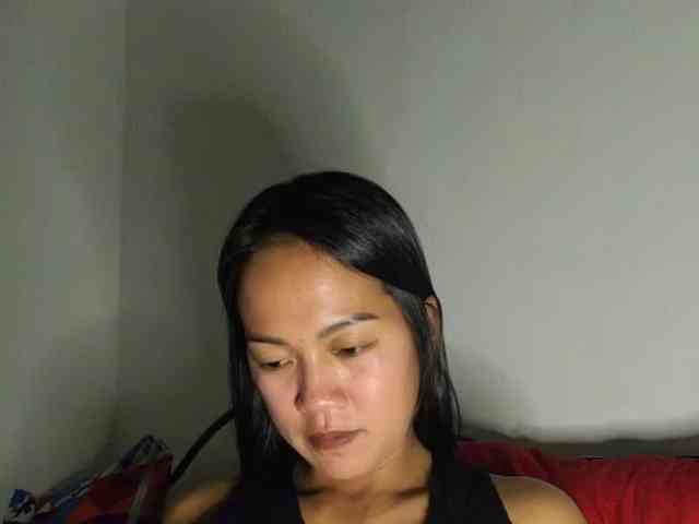 SweetKiana11 webcam