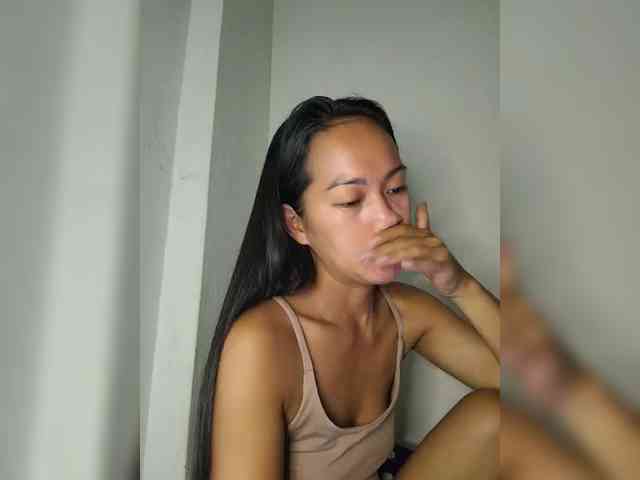 SmallThinWoman webcam