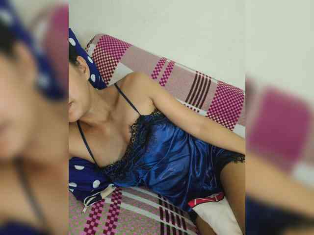 YoonaKiana webcam