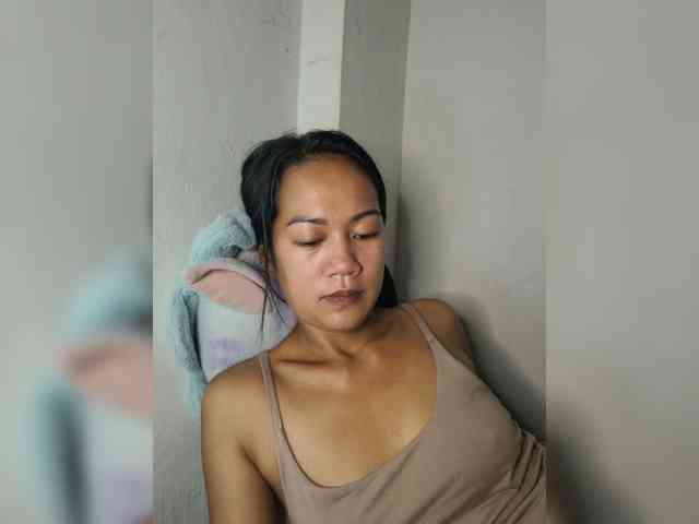 SmallThinWoman webcam