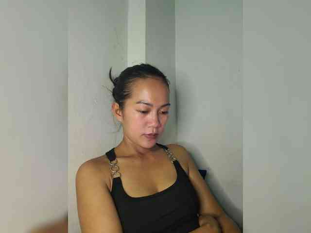 SmallThinWoman webcam