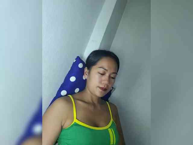 SmallThinWoman webcam