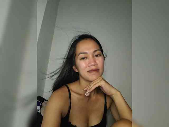 SmallThinWoman webcam