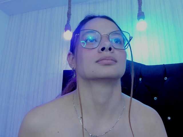 nickypop live cam