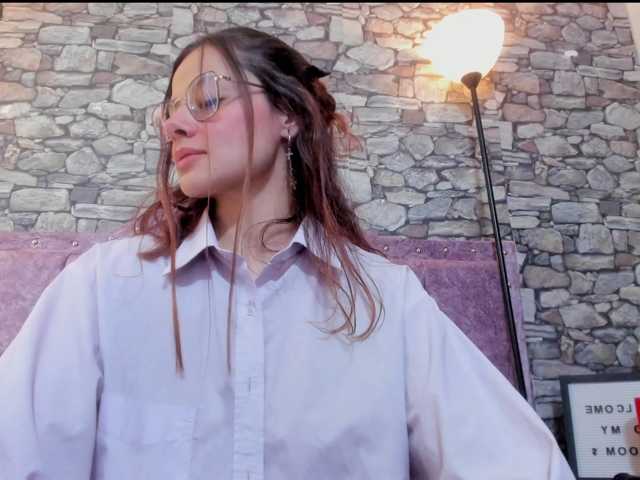 nickypop, en directo ahora en BongaCams
