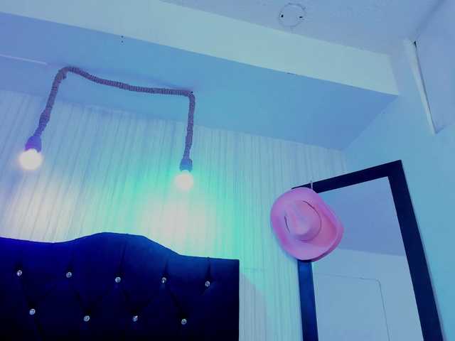 nickypop live cam