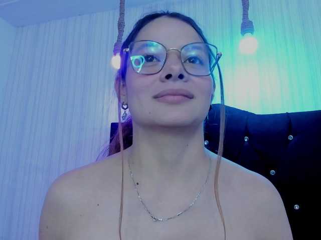 nickypop live cam