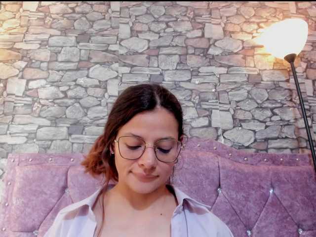 nickypop, live now on BongaCams