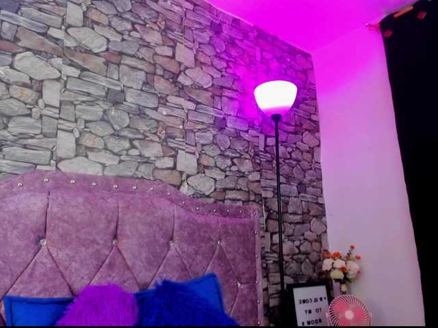 nickypop's BongaCams show and profile