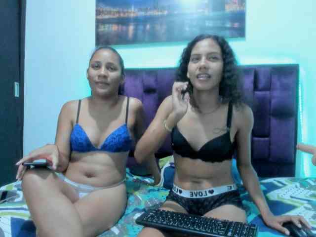 CharlottandVanessa webcam