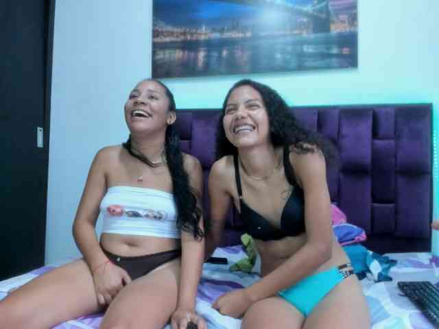 CharlottandVanessa webcam