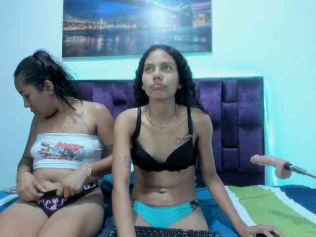 CharlottandVanessa webcam